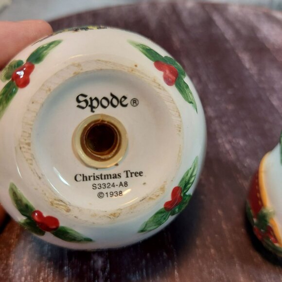 Spode Christmas Tree Figural Salt & Pepper Shakers 2.5" Ceramic Collectible Set - Picture 14 of 15